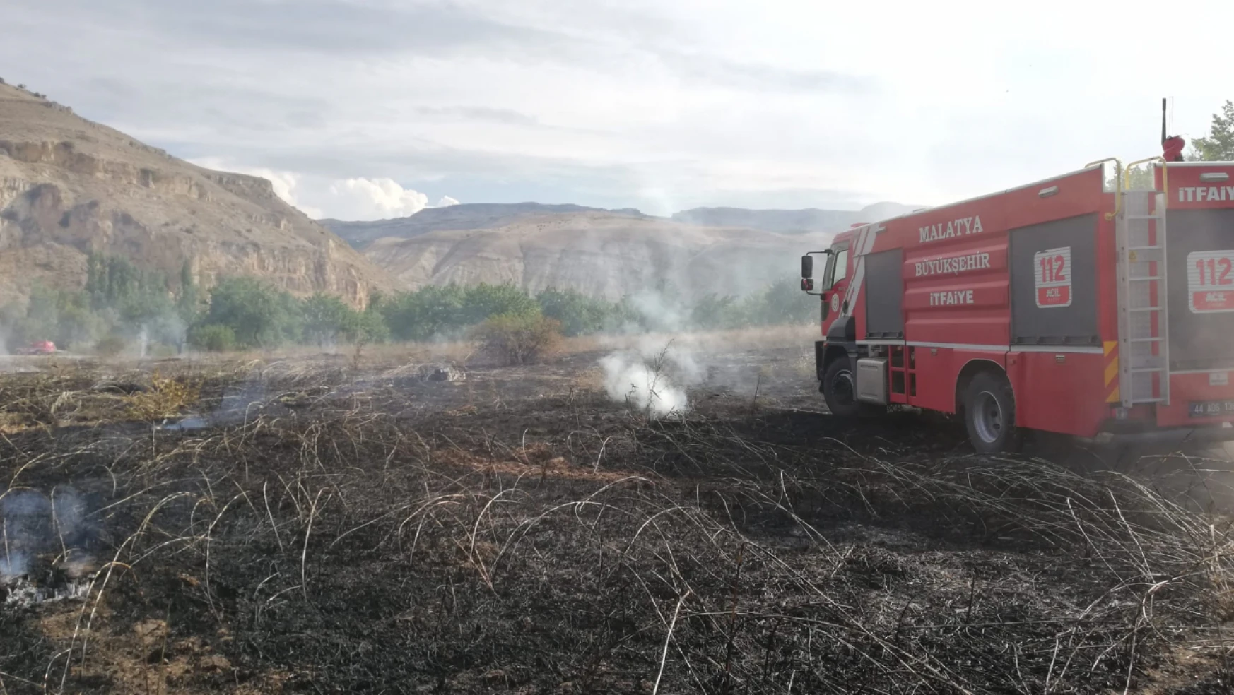 Malatya İtfaiyesinin Yangınla Mücadelesi