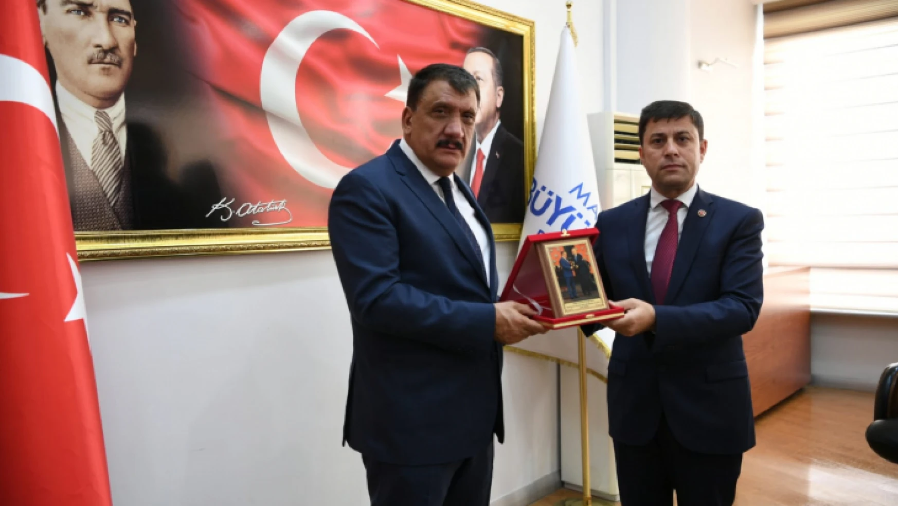 Malatya Muhtarlar Derneğinden Başkan Gürkan'a Ziyaret