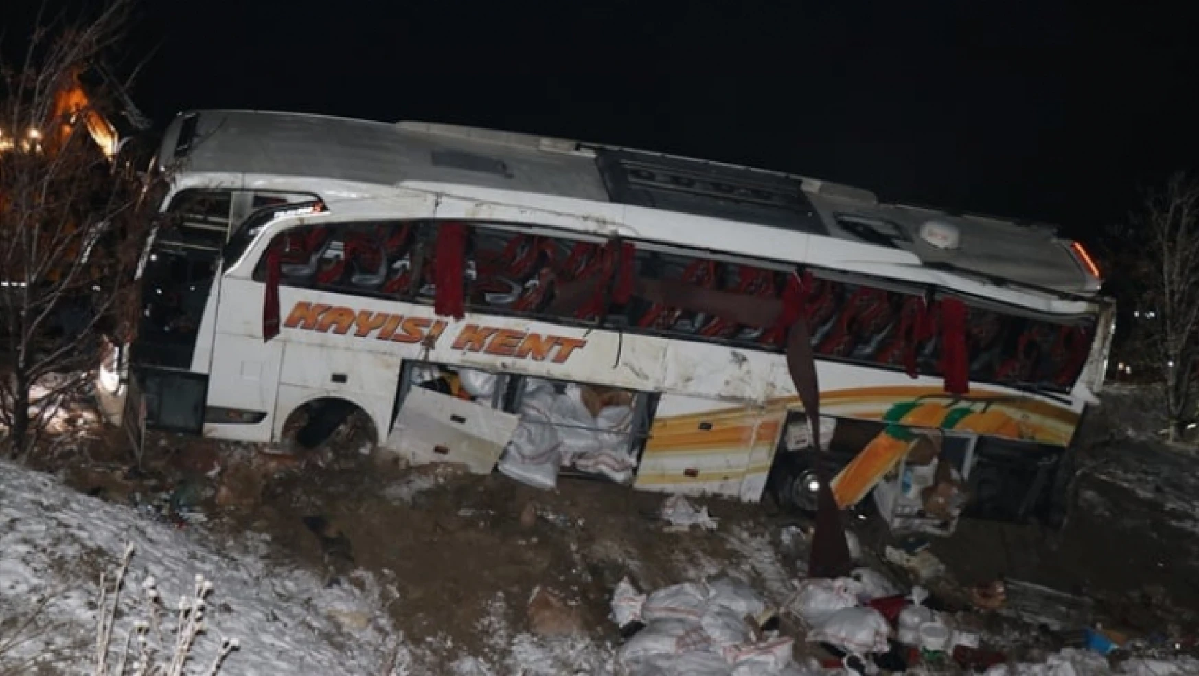 Malatya Otobüs Firması Kayseri'de Kaza Yaptı 4 Ölü