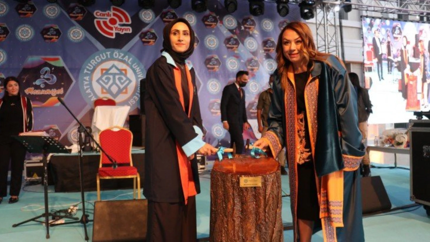 Malatya Turgut Özal Üniversitesinde 3. Mezuniyet Töreni yapıldı