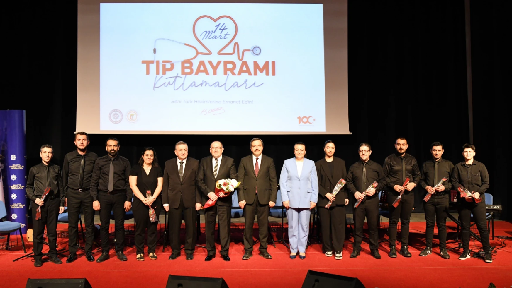 Malatya Turgut Özal Üniversitesinde 14 Mart Tıp Bayramı kutlama programı düzenlendi.