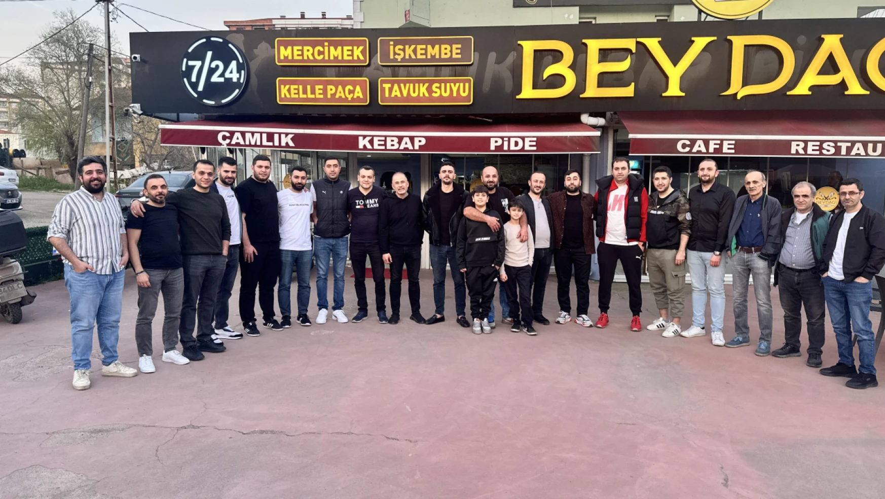 Malatyaspor taraftarları İstanbul'da iftarda buluştu