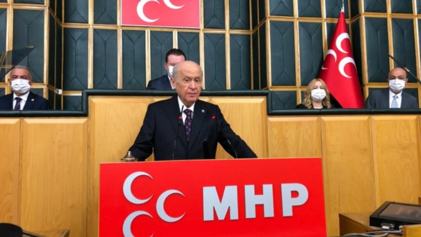 MHP Lideri Bahçeli: Hiçbir sığınmacıyı, elinde hançerle bekleyen cellade teslim edemeyiz.