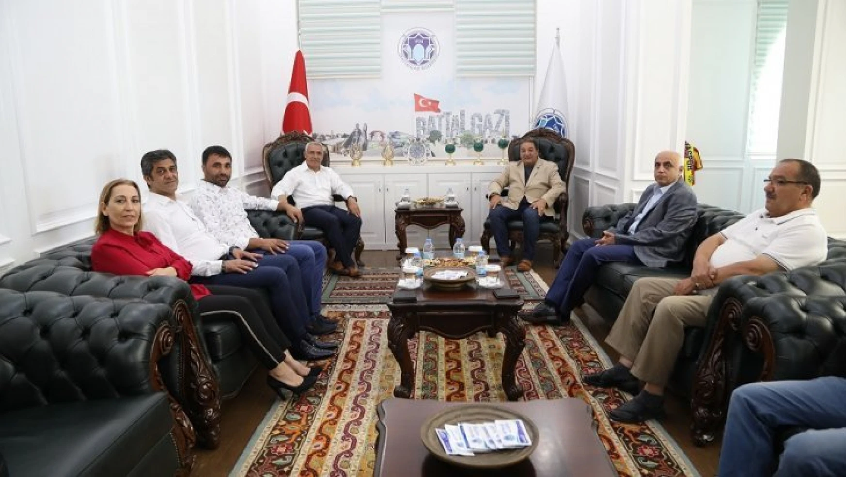 MHP Malatya Milletvekili Fendoğlu, Battalgazi Belediye Başkanı Güder'i Ziyaret Etti