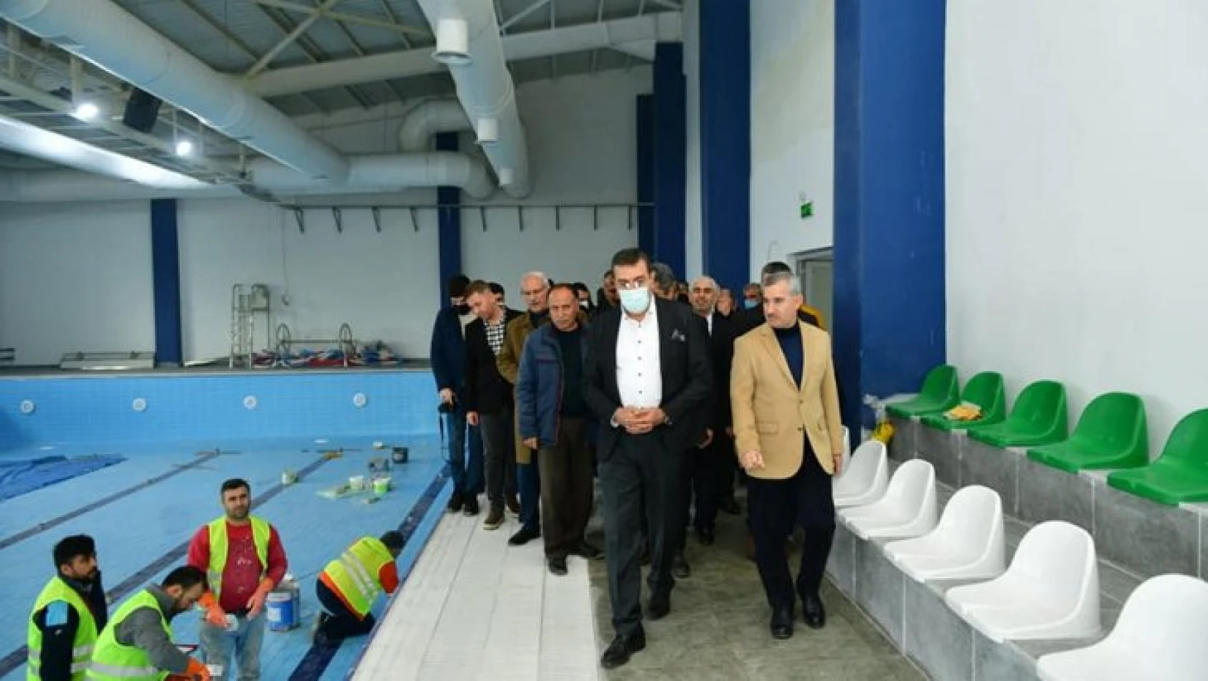 Milletvekili Tüfenkci  İle Belediye Başkanı Çınar, Yakınca Yarı Olimpik Yüzme Havuzunu İnceledi