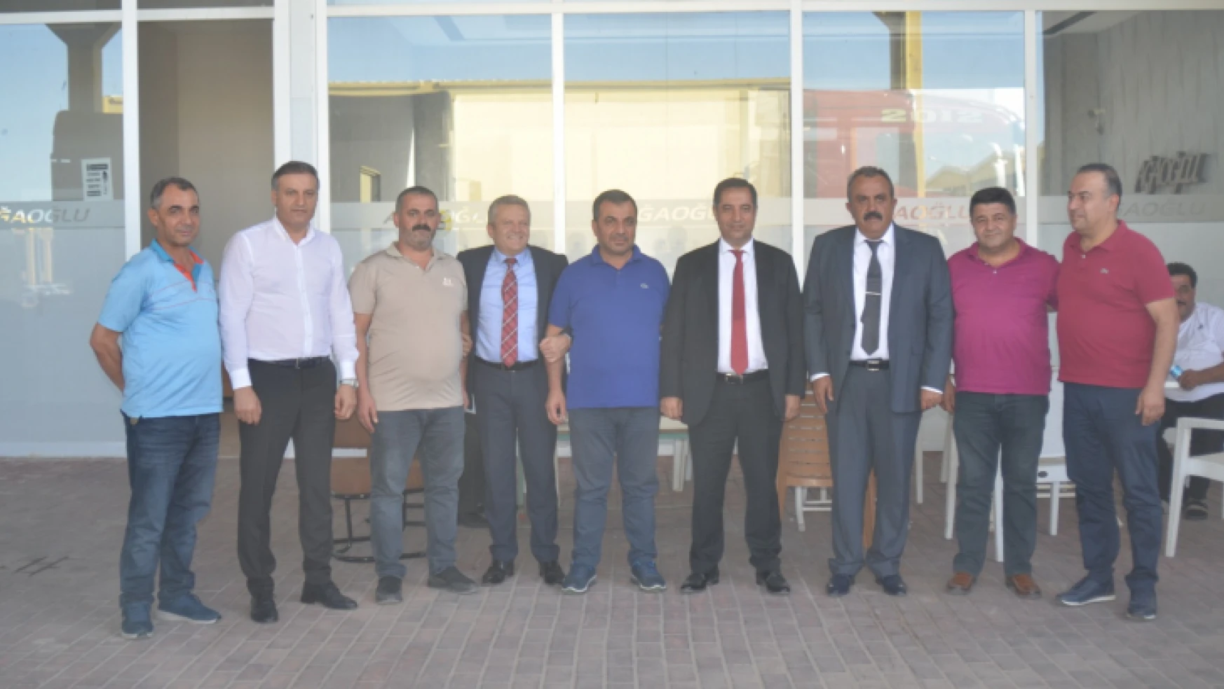 (MTSO) Başkan Adayı Akif Baştürk, Yakınca ve Yeşiltepe Galericiler Sitesi esnaflarını ziyaret etti.