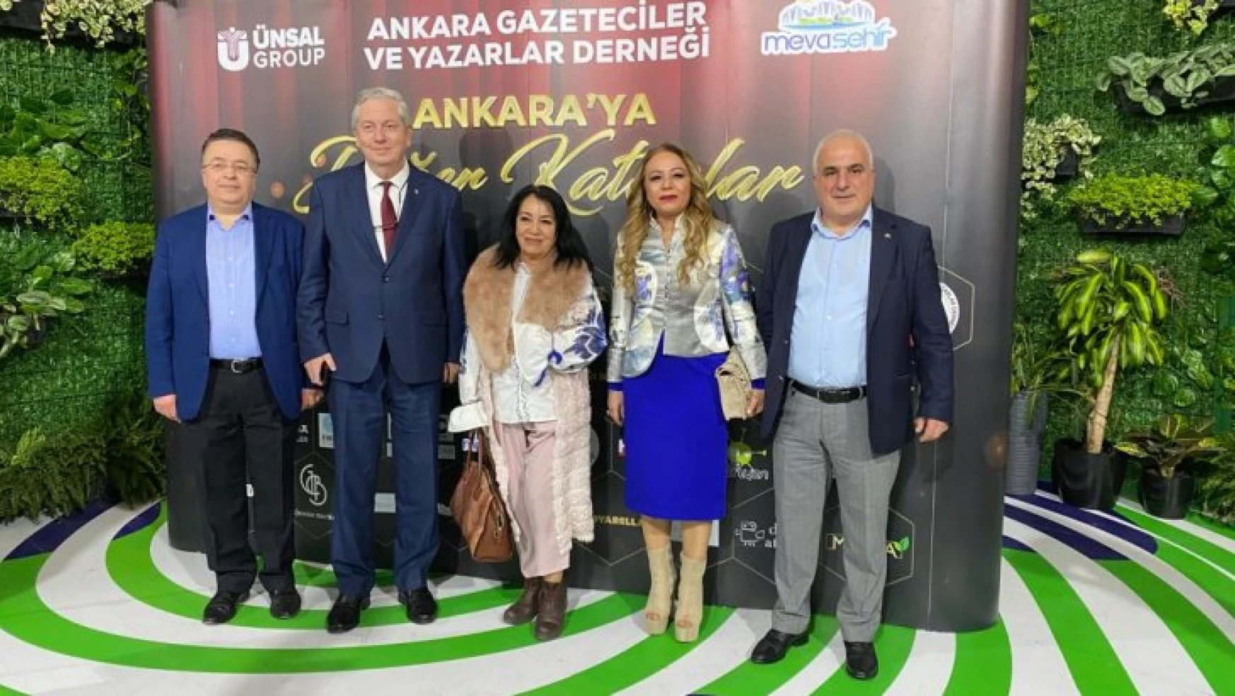 MTÜ Rektörü Karabulut'a 'Geleneksel Tıp Ödülü'
