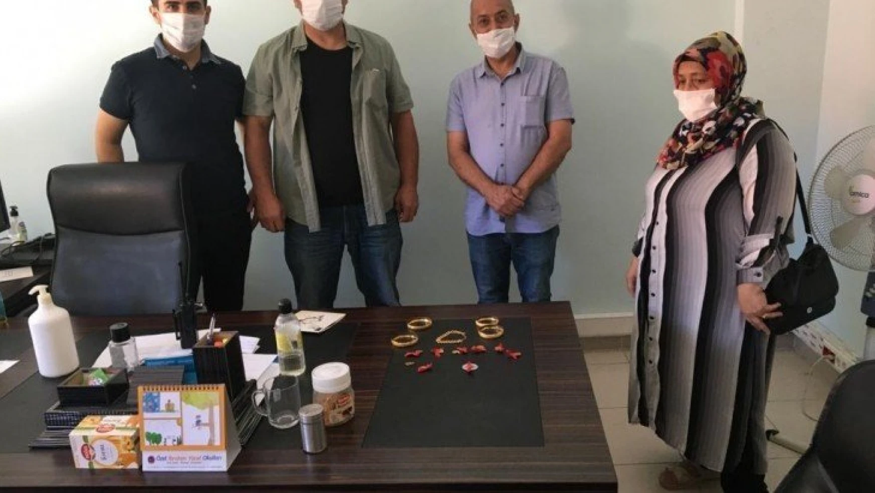 Polis olarak tanıtan şüpheli hırsızlar Çelikhan'da yakalandı