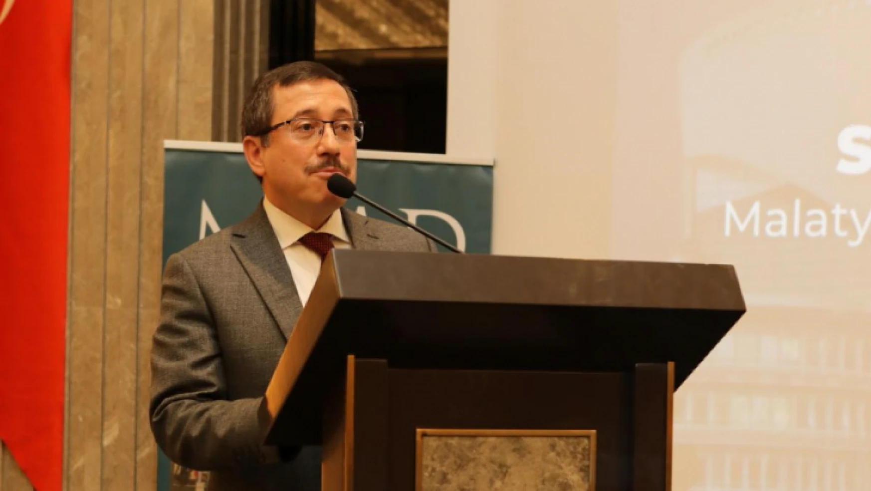Rektör Prof. Dr. Ahmet Kızılay İstanbul'da Gerçekleşen MİAD Toplantısına Katıldı