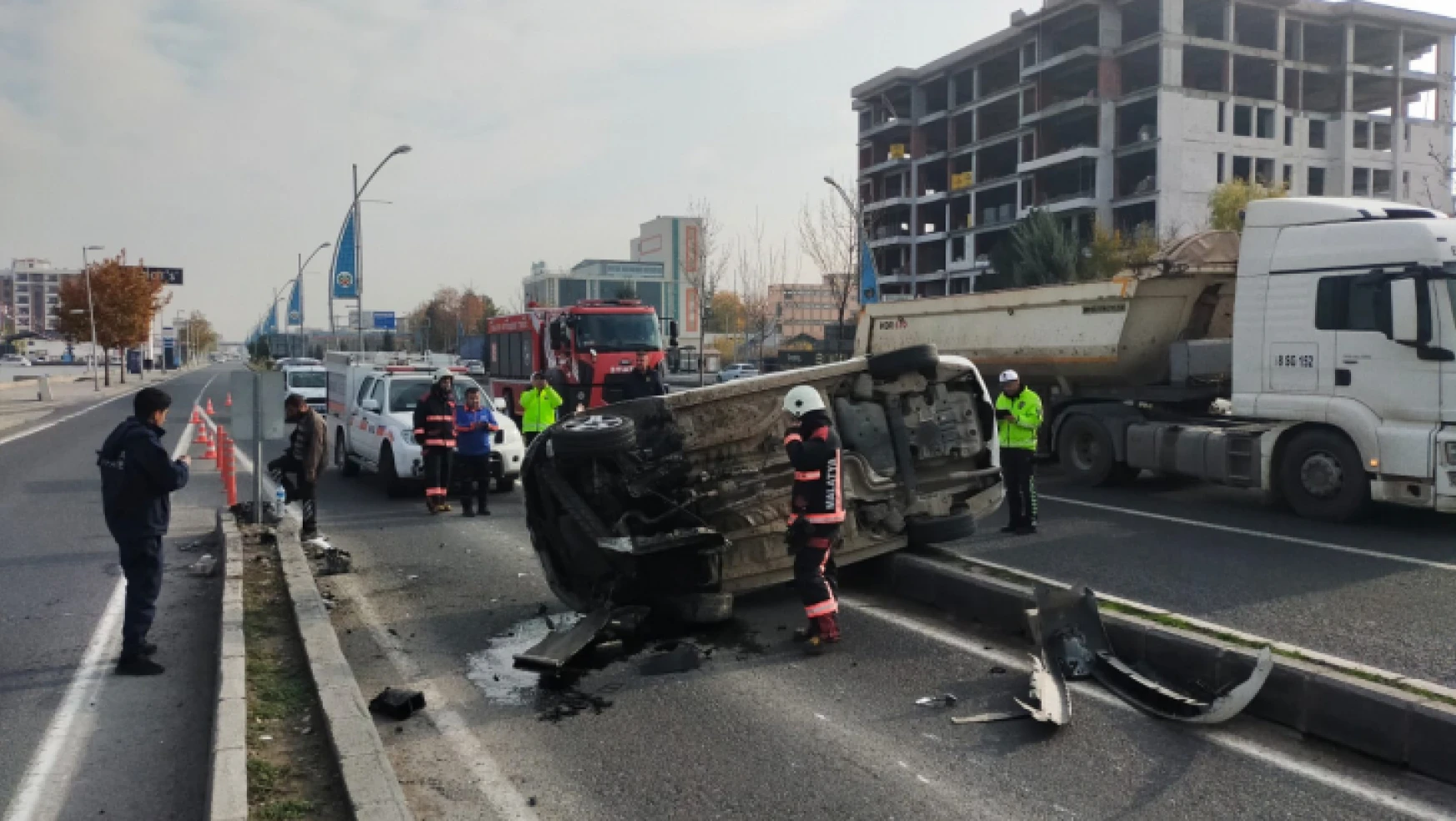 Turgut Özal Bulvarında Trafik Kazası 2 yaralı