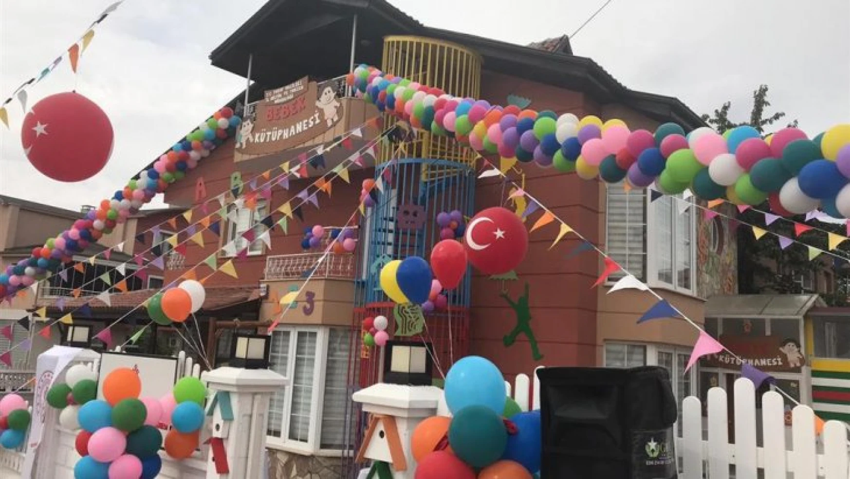 Türkiye'nin İlk Müstakil Bebek Kütüphanesi Hizmete Girdi