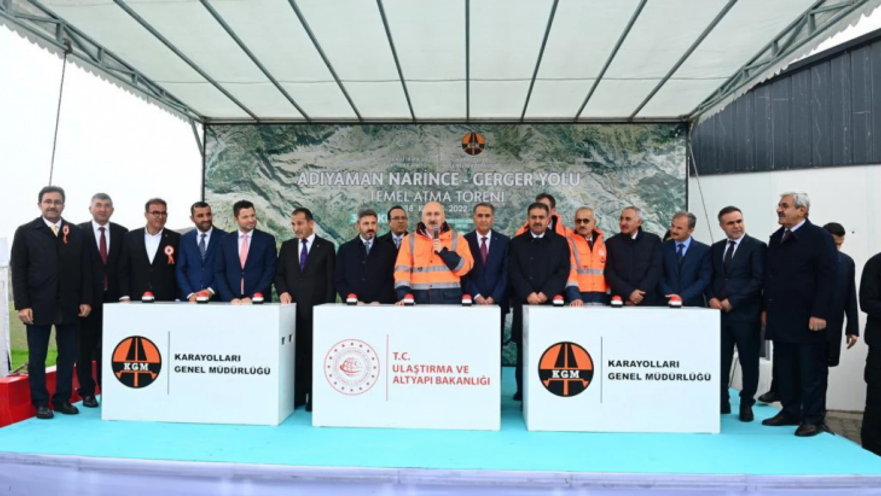 Ulaştırma ve Altyapı Bakanı Adil Karaismailoğlu, Adıyaman'da Narince-Gerger Yolu Temel Atma Töreni'ne katıldı