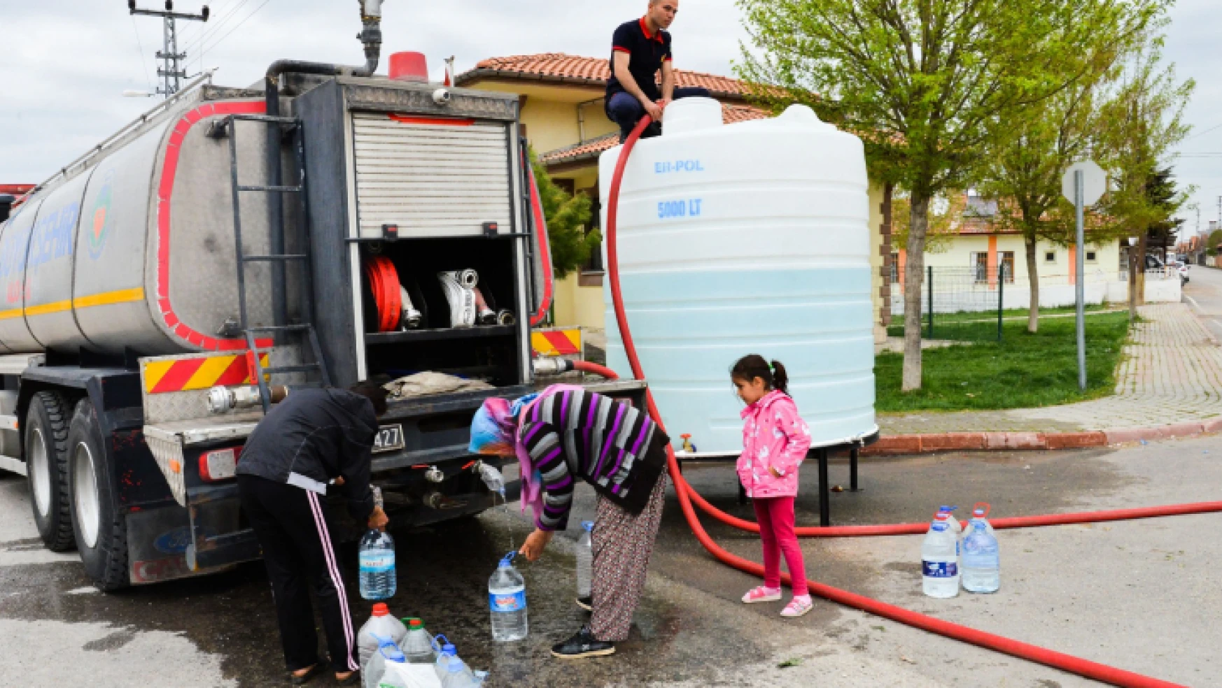 Vatandaşların Su İhtiyacı Tankerlerle Karşılanıyor