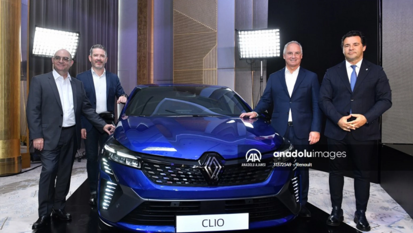 Yeni Renault Clio Türkiye'de tanıtıldı