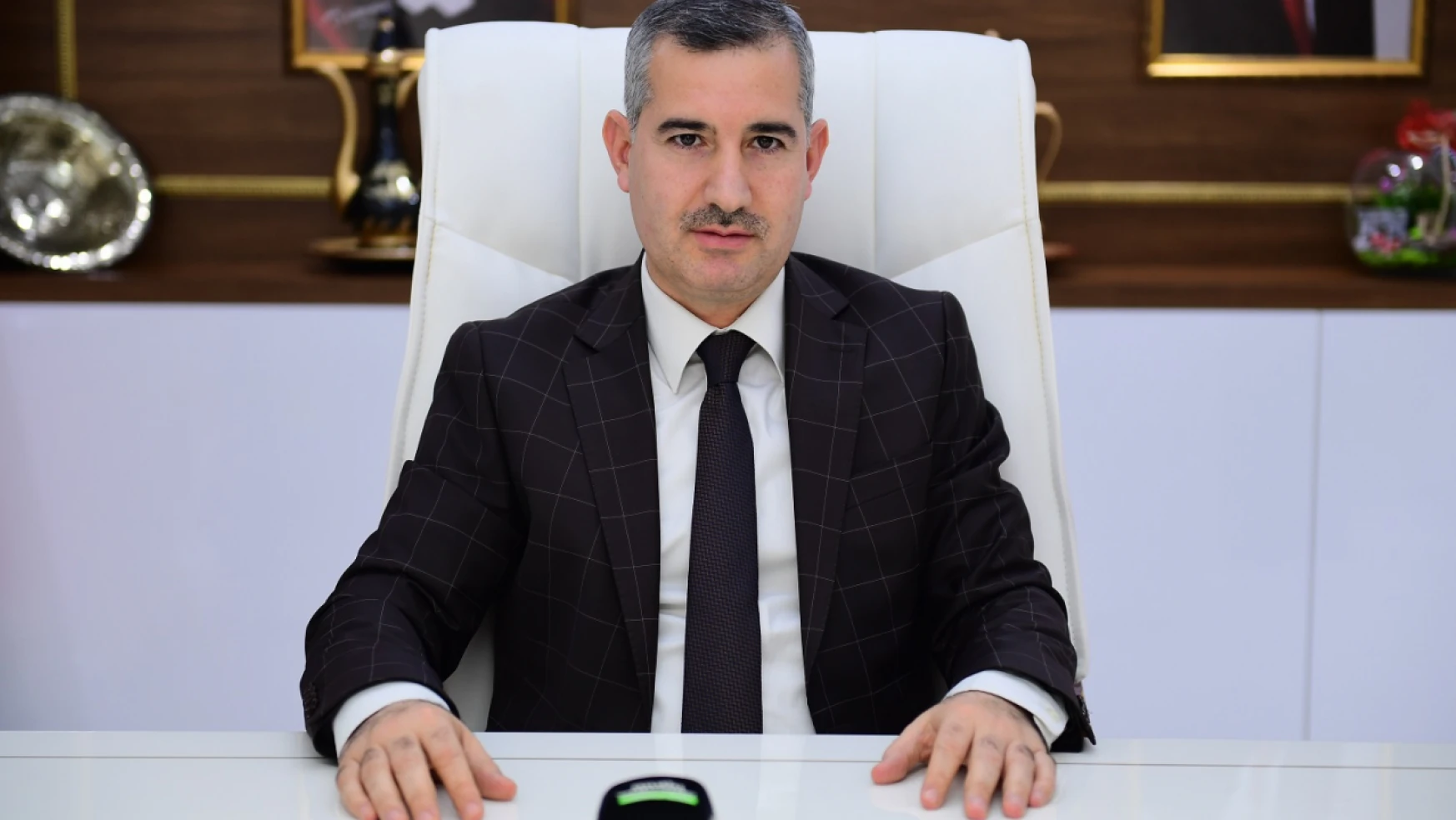 Yeşilyurt Belediye Başkanı Mehmet Çınar'dan 10 Kasım Atatürk'ü Anma Günü Mesajı