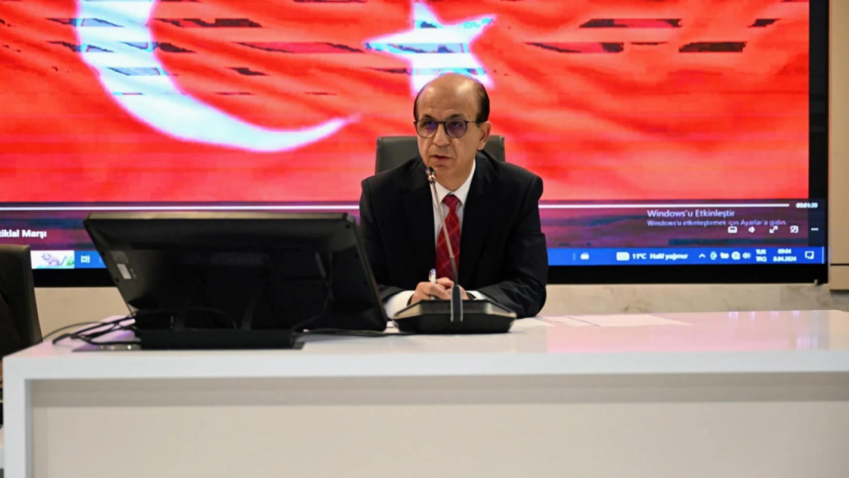 Yeşilyurt Belediye Başkanı Prof.Dr.İlhan Geçit İle Yeni Meclis Üyeleri İlk Toplantısını Yaptı