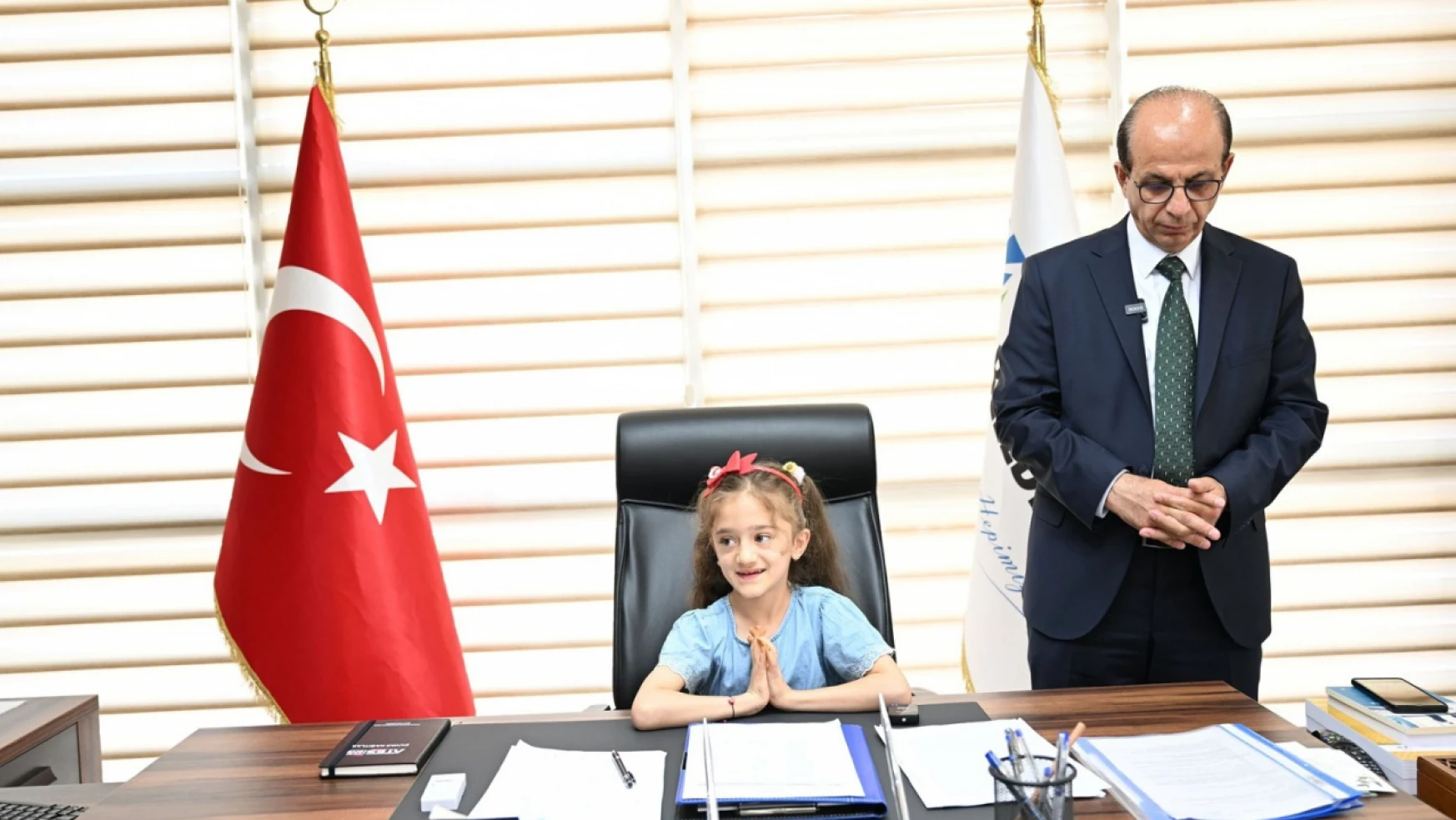 Yeşilyurt Belediye Başkanı Prof.Dr.İlhan Geçit Koltuğunu Fatma Nazlı'ya Devretti