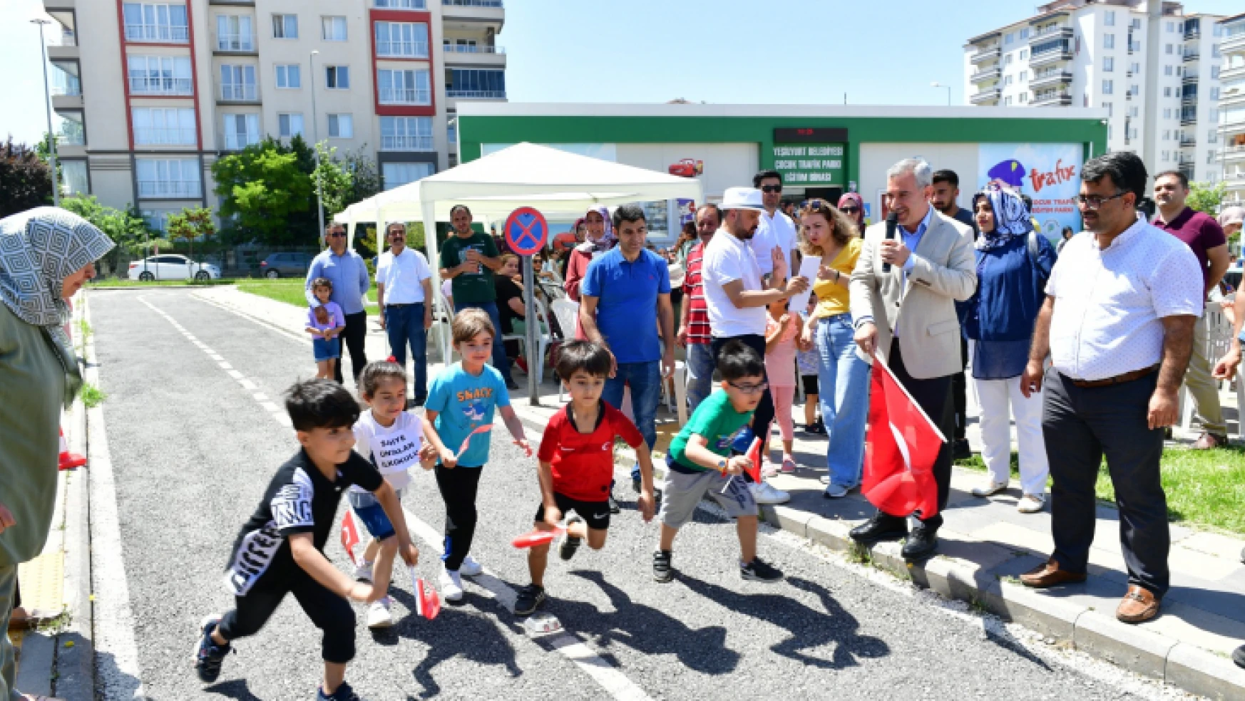 Yeşilyurt Belediyesi Çocuk Trafik Eğitim Parkı 'Minikler Yarışıyor' Programına Ev Sahipliği Yaptı