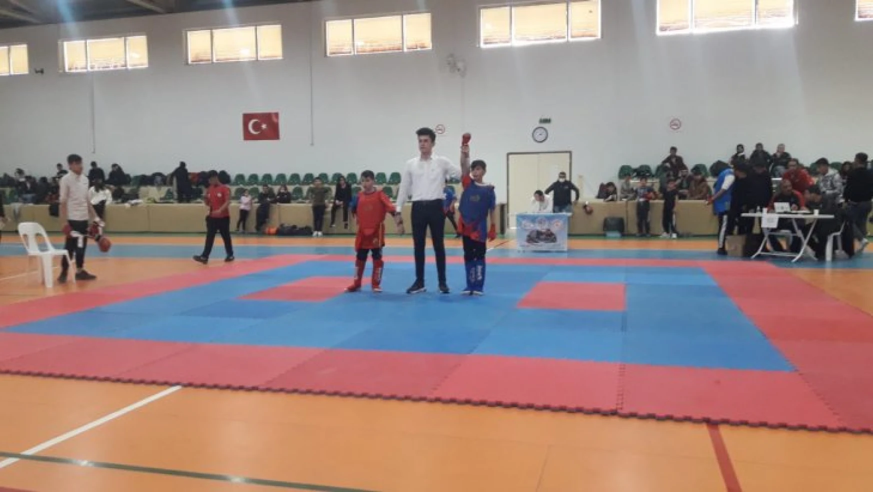Yeşilyurt'ta Çanakkale Zaferinin 107.Yıldönümü Nedeniyle Wushu Kung-Fu İl Şampiyonası Düzenlendi