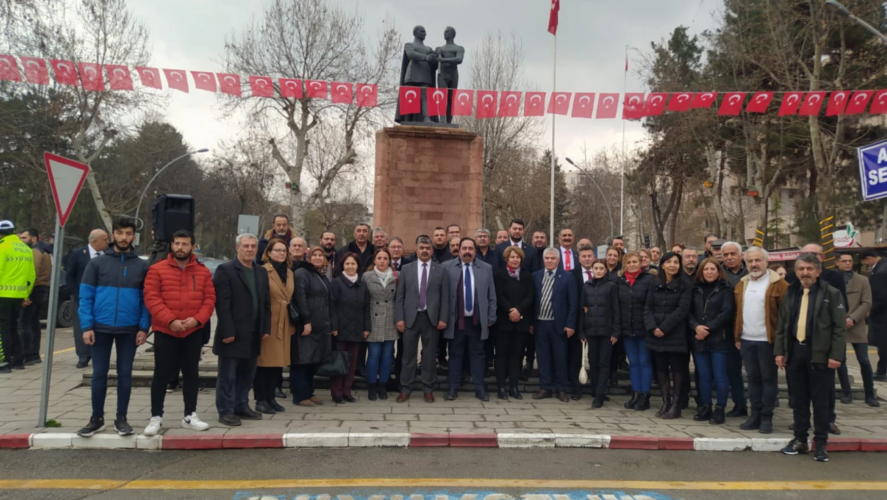 Yıldız,'Atatürk'ün Malatya'ya gelişinin 93. Yıl dönümünü buruk bir şekilde kutladık'