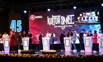 Elazığ'da 'Gençler Arası Kültür Sanat Yarışmaları Doğu Anadolu Bölge Finali' başladı
