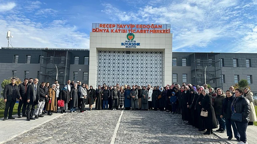 Büyükşehir Belediyesi hizmete ve yatırımlarına ziyaretçilerden tam not